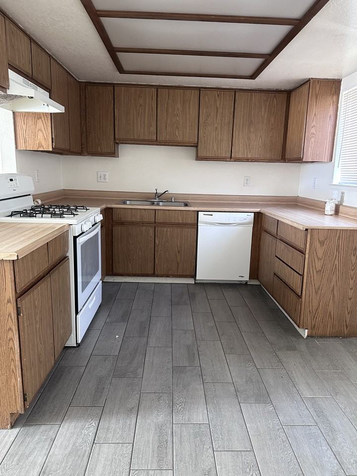 16025 Chehalis Rd #3 - Photo 4 of 7