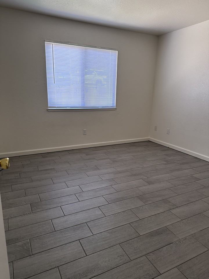 16025 Chehalis Rd #3 - Photo 5 of 7