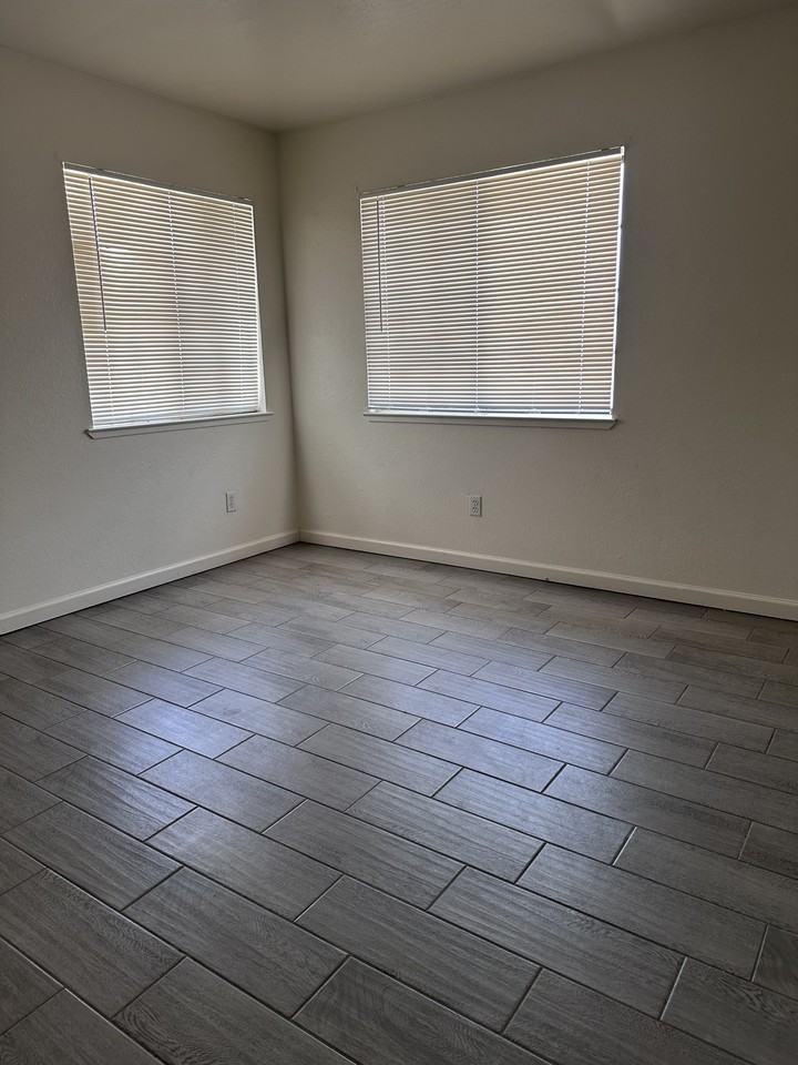 16025 Chehalis Rd #3 - Photo 6 of 7