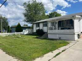 featured image of 311 W Pacific Dr #B1