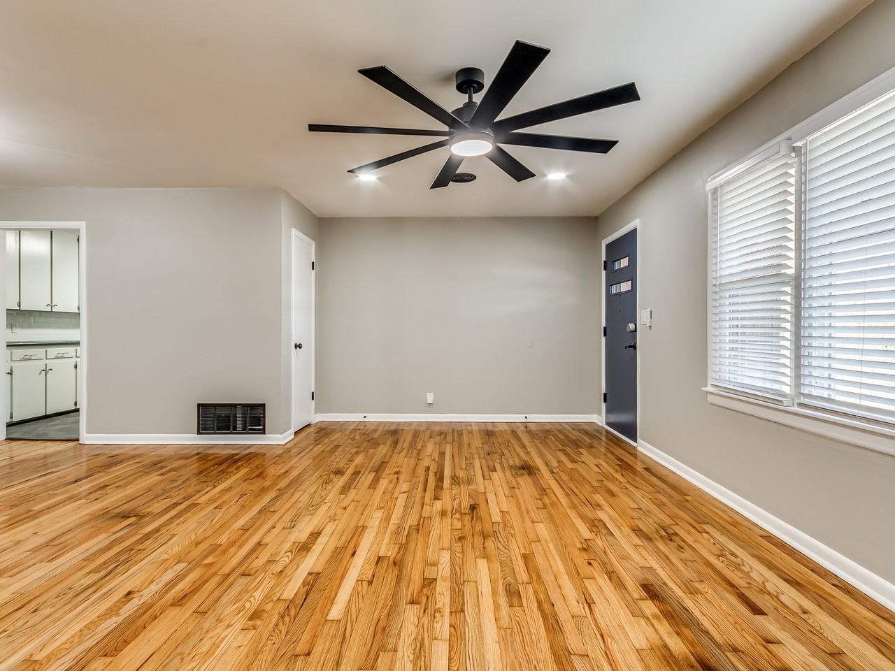 4007 Morgan Ave #NA - Photo 3 of 39