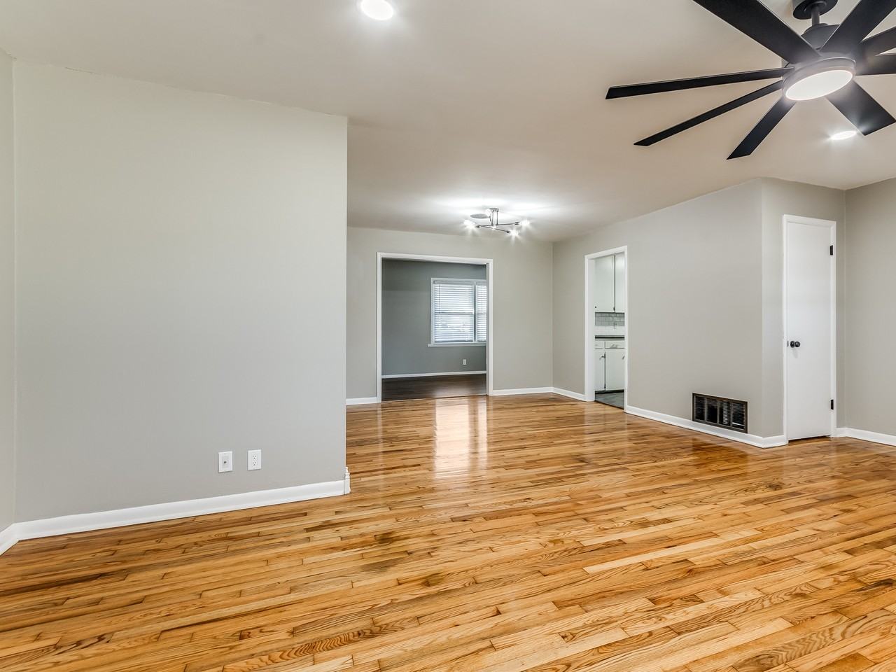 4007 Morgan Ave #NA - Photo 7 of 39