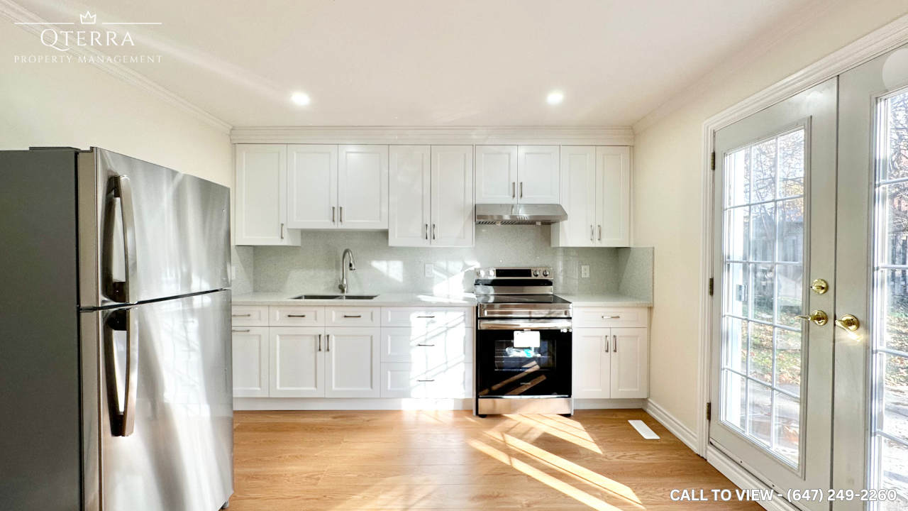 3-300 Millard Ave, Newmarket, Ontario L3Y 1Z2 - Photo 2 of 11