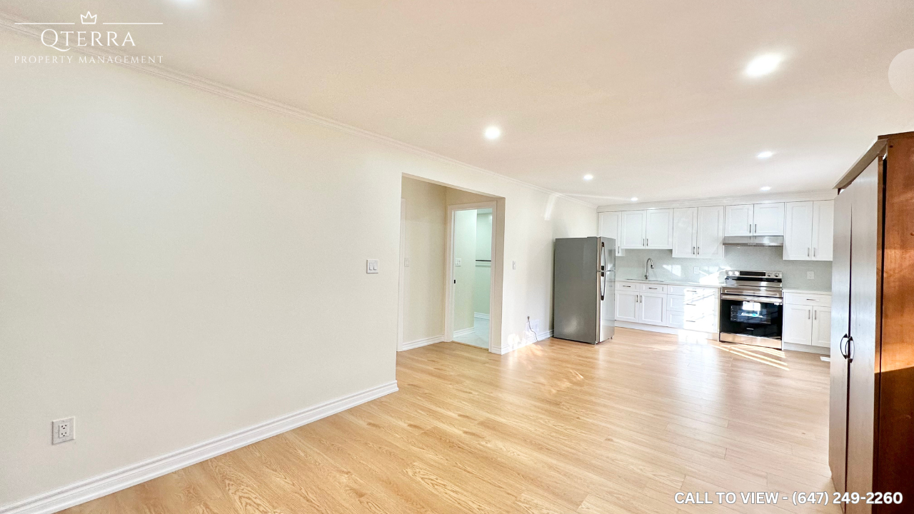 3-300 Millard Ave, Newmarket, Ontario L3Y 1Z2 - Photo 3 of 11