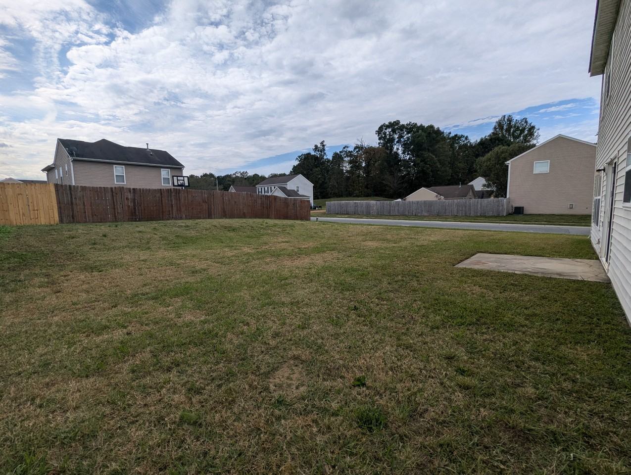 8231 Belmont Stables Drive - Photo 6 of 37