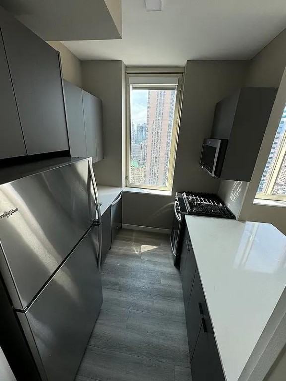 W 50th St #35B - Photo 2 of 7