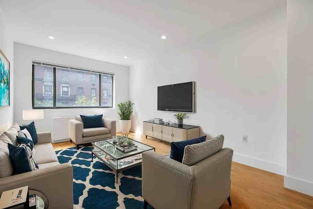 W 30th St #5D - Photo 3 of 7
