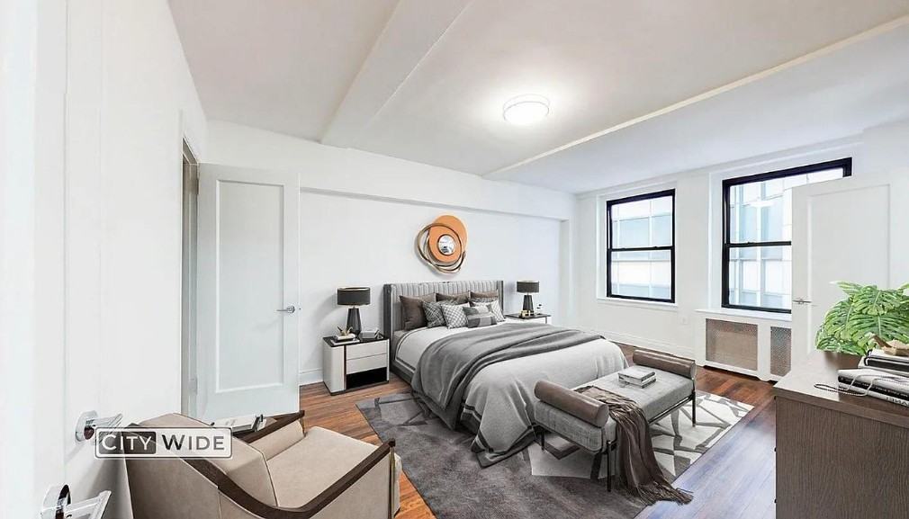 W 55th St #5E - Photo 2 of 8