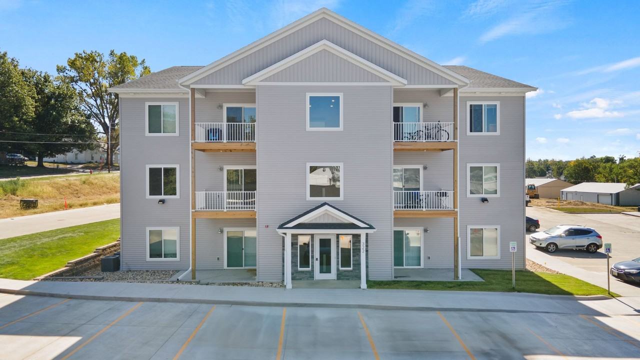 Heritage Hill - Photo 3 of 50