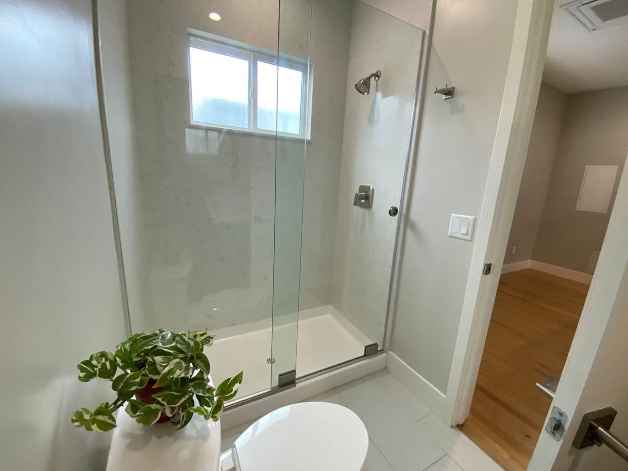 2961 E St #02 - Photo 6 of 29