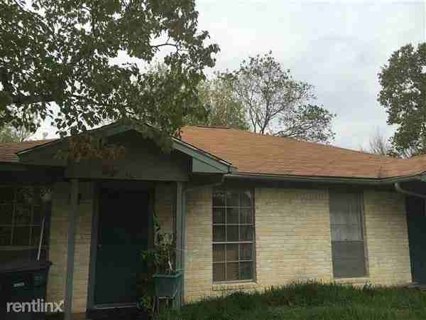 1429 Hillside Dr - Photo 2 of 4