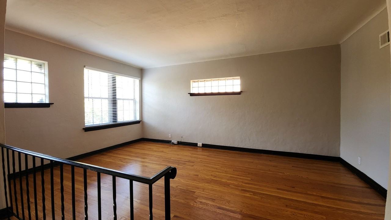 5112 Jamieson - Photo 6 of 14