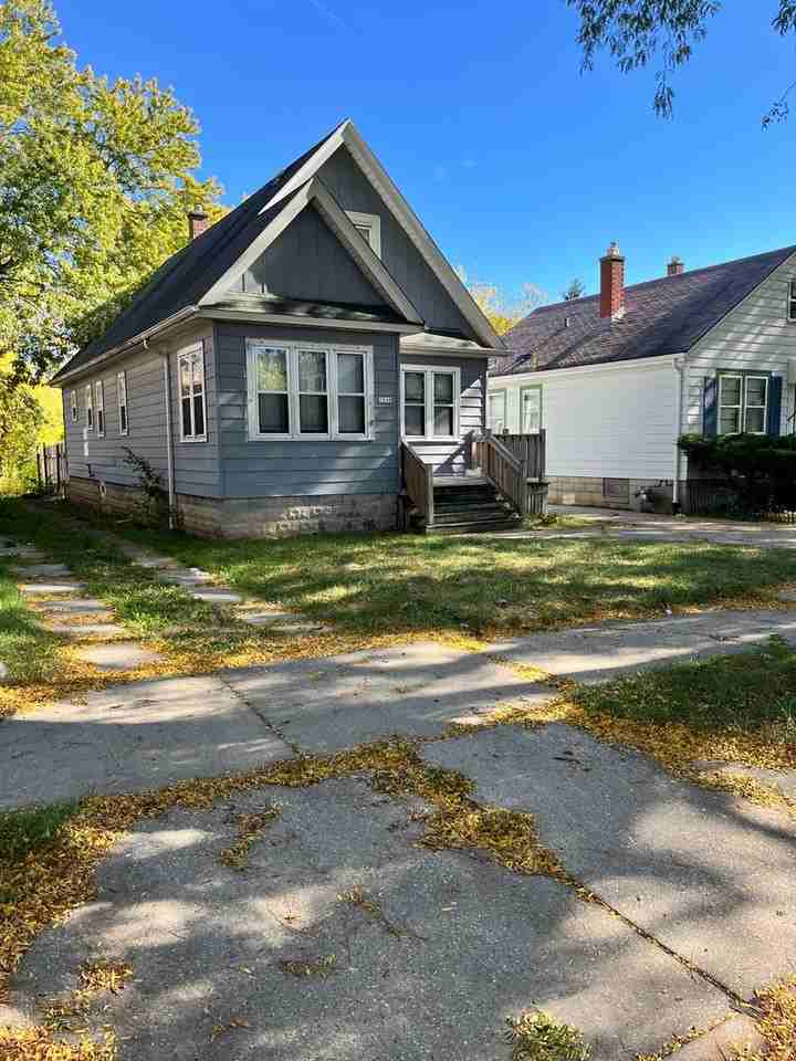 3048 N 59th St - Photo 3 of 11