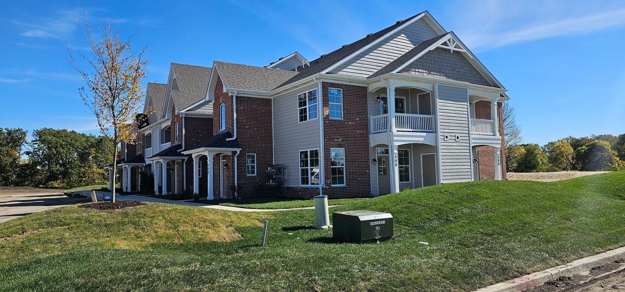 488 Timber Pointe Dr - Photo 2 of 15