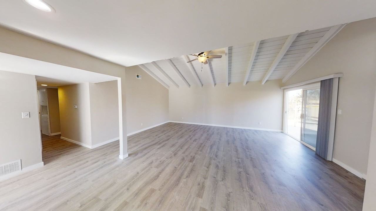 5441 Brockbank Pl - Photo 5 of 18