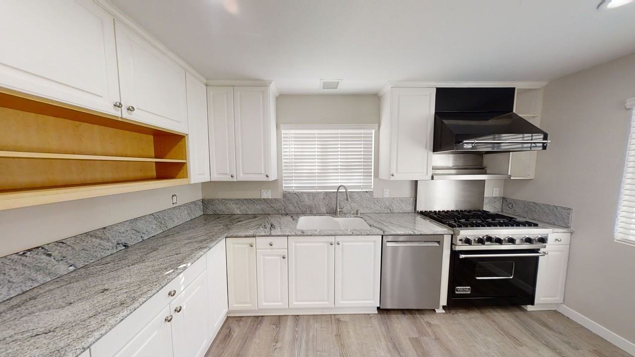 5441 Brockbank Pl - Photo 7 of 18