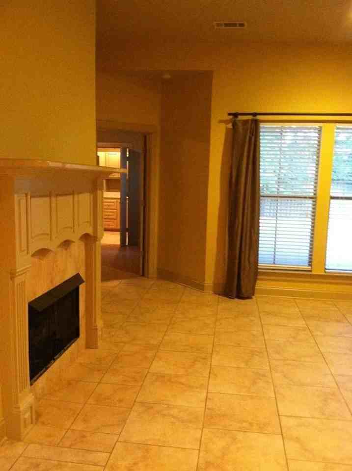 9176 Boone Dr - Photo 4 of 18