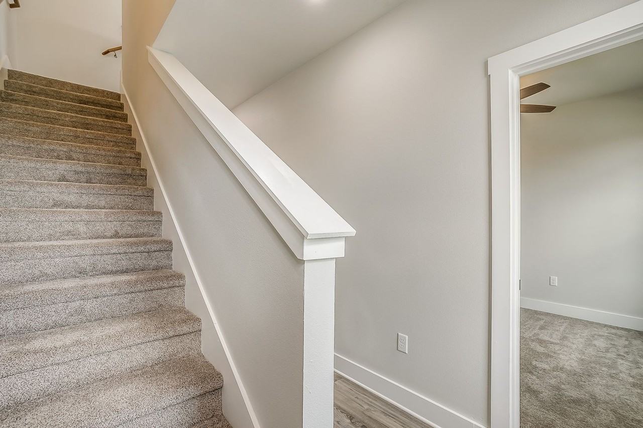 3147 Forest Park Blvd - Photo 2 of 39