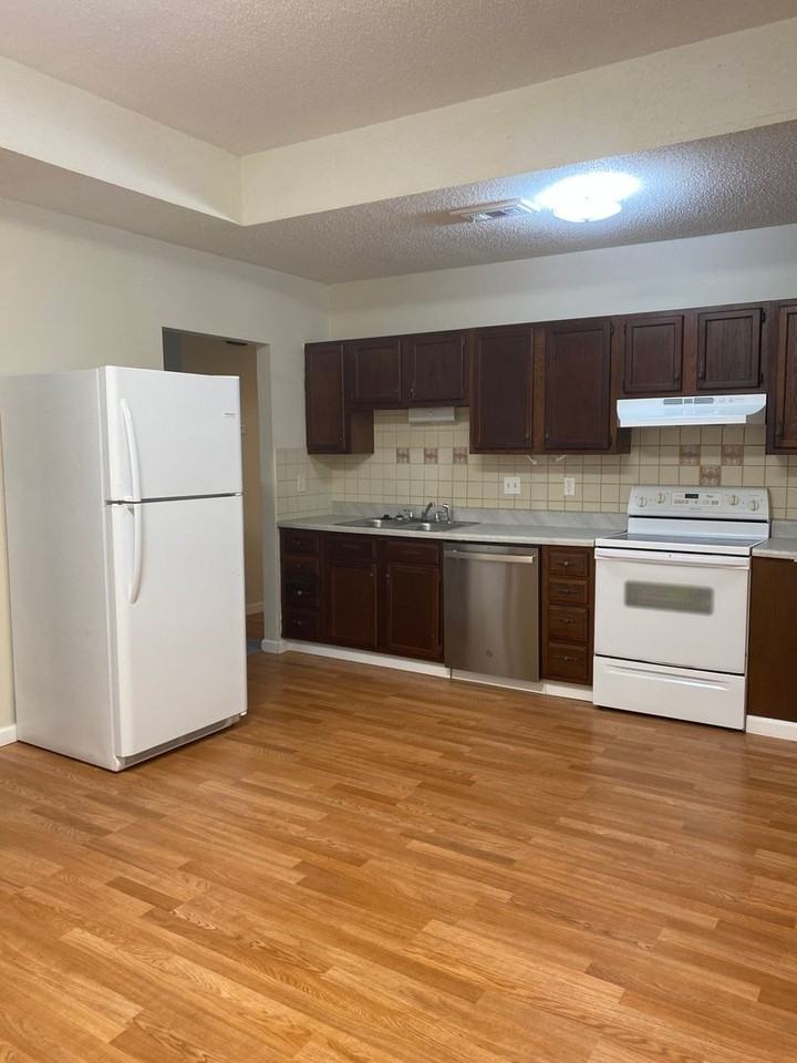 Westward Townhomes, LLC - Photo 7 of 22