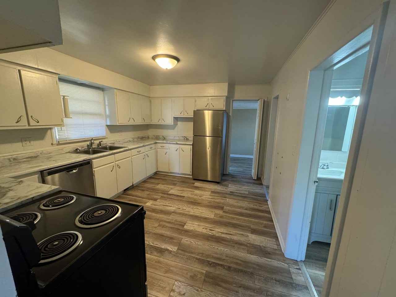 1524 24th Ave - Photo 7 of 21