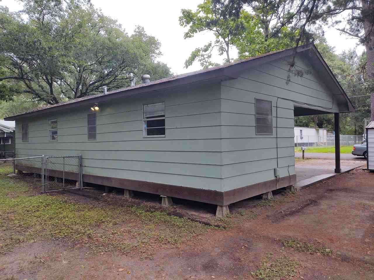 341 Jelks St - Photo 3 of 10