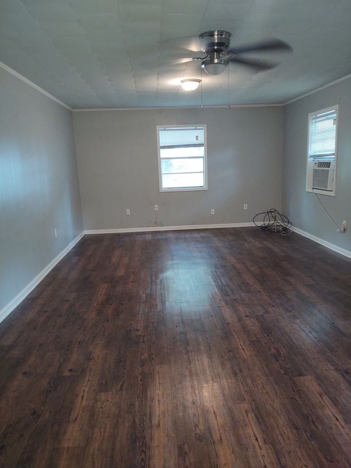 341 Jelks St - Photo 4 of 10