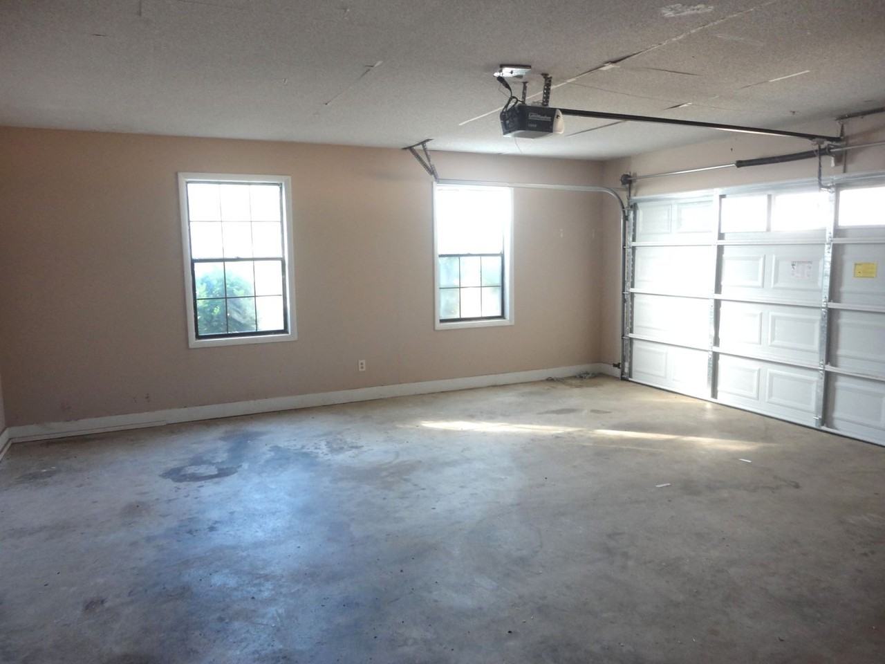 201 Pratt Dr - Photo 7 of 9