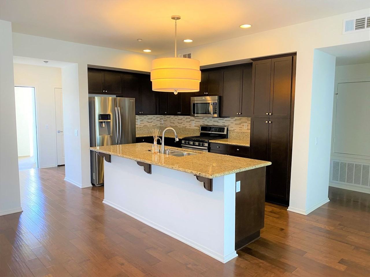 13126 Union Ave #401 - Photo 5 of 23