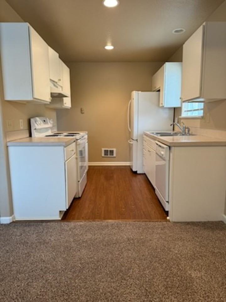 138 Crestview Ter - Photo 6 of 16