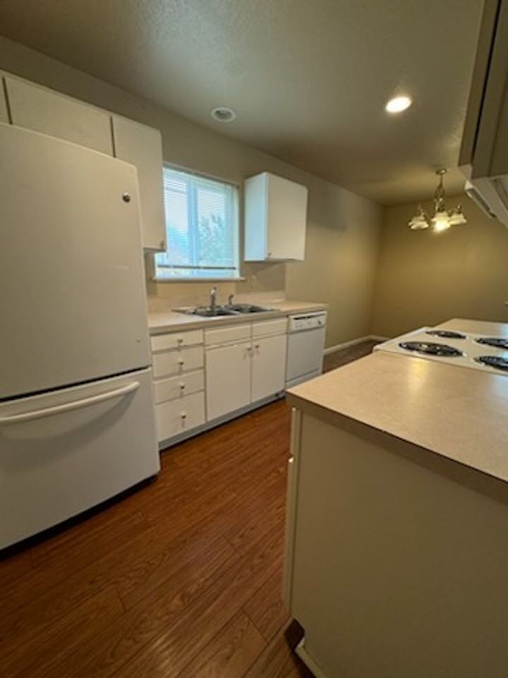 138 Crestview Ter - Photo 7 of 16