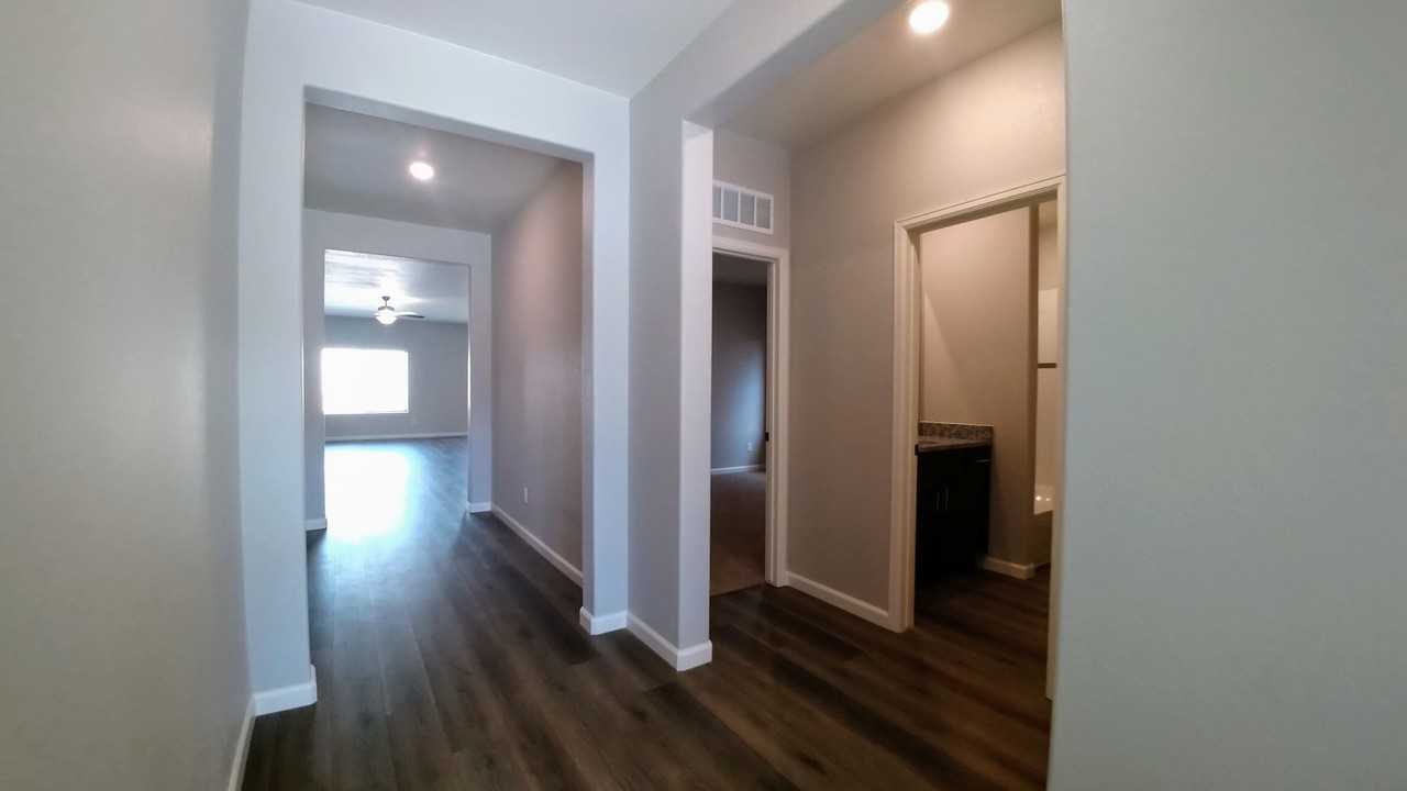 2299 Murray St - Photo 3 of 23