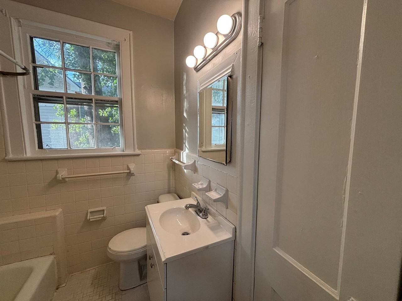1307 Lorick Ave - Photo 7 of 10