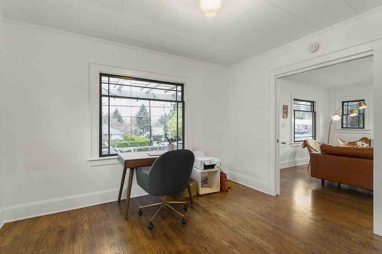 6162 E Burnside St - Photo 7 of 36