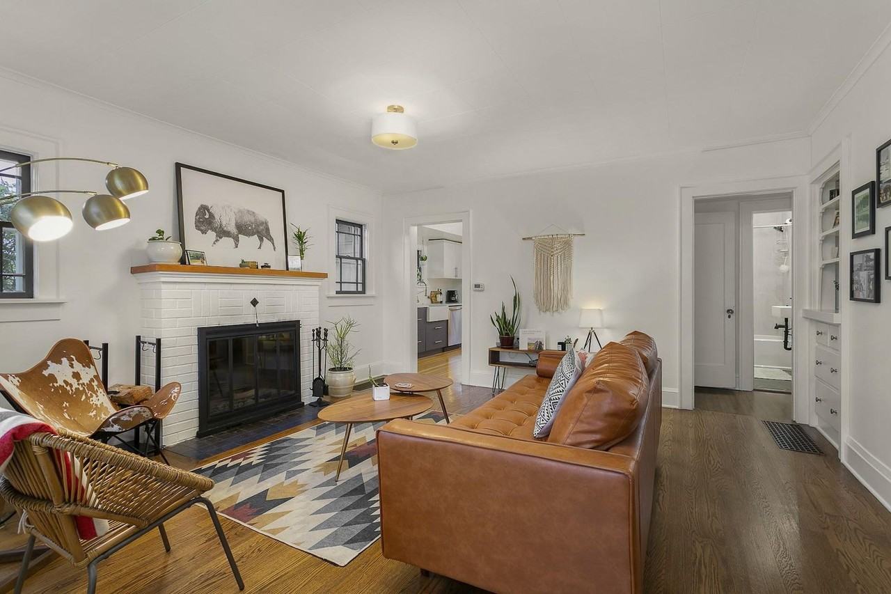 6162 E Burnside St - Photo 5 of 36