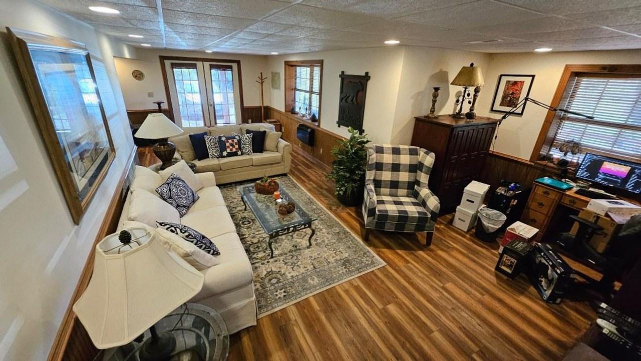 267 Beechwood Dr - Photo 4 of 8