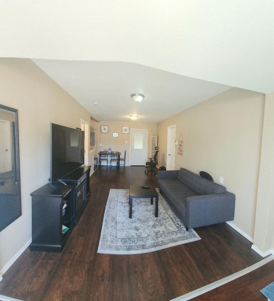 231 Military Rd E - Photo 5 of 22