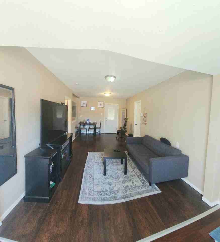 231 Military Rd E - Photo 6 of 22