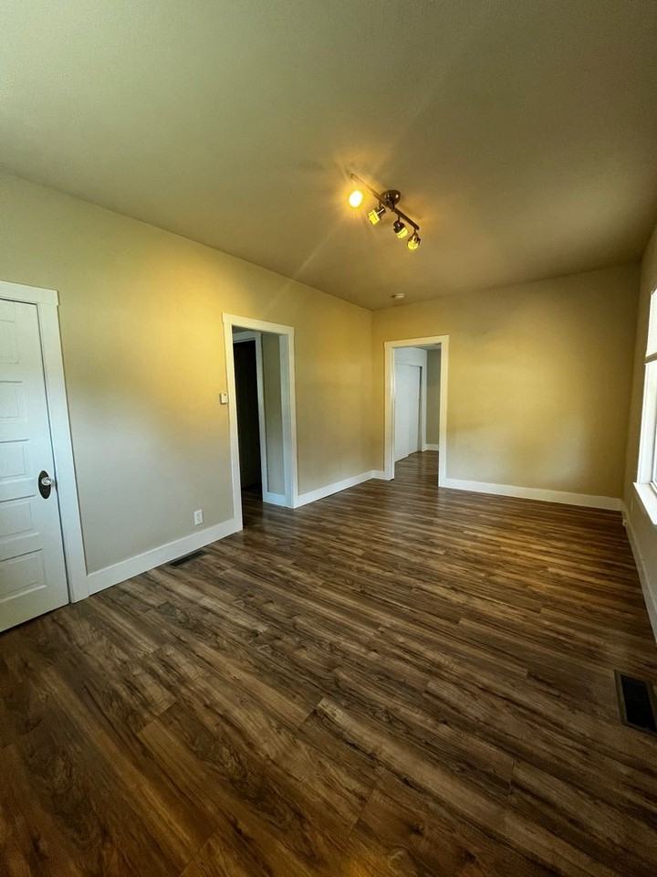 206 E Portland Ave - Photo 3 of 22