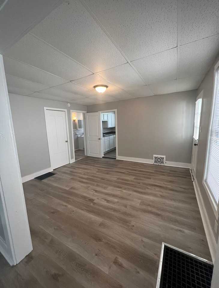 1804 14th Avenue - Photo 3 of 23