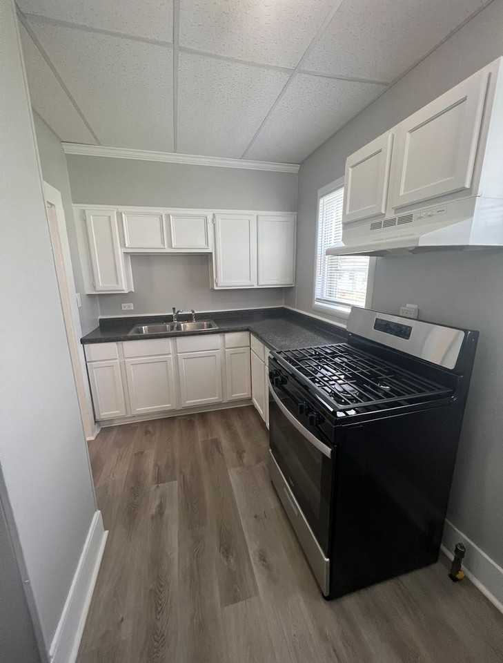 1804 14th Avenue - Photo 5 of 23