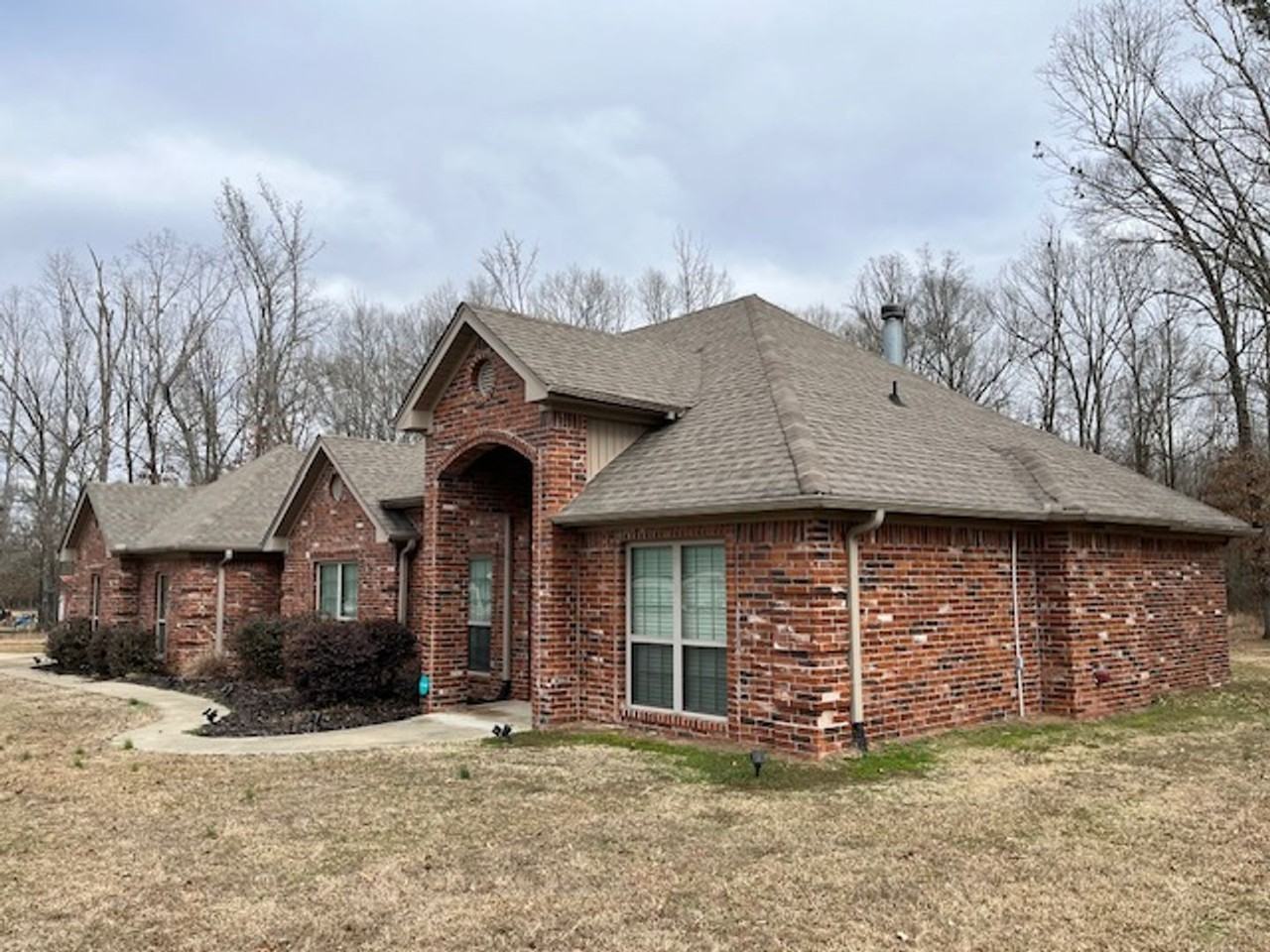 565 Saddlebrook Rd - Photo 2 of 30