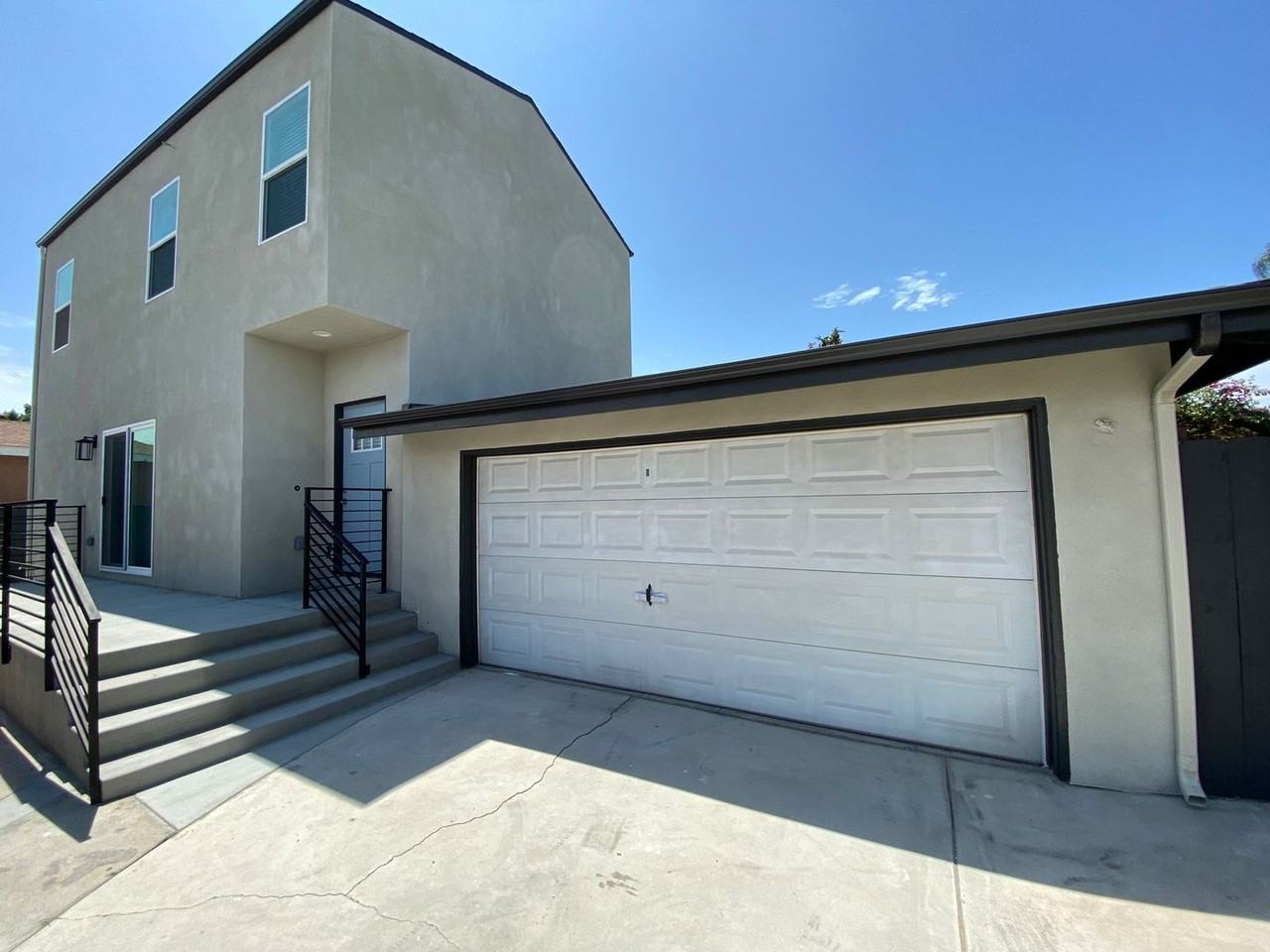 5320 E Falls View Dr - Photo 2 of 18