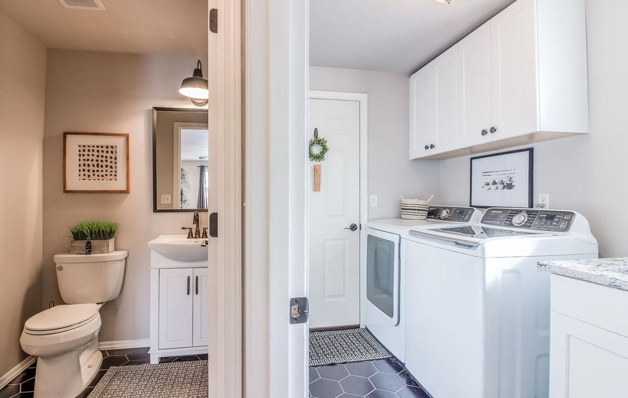 108 N Galena St - Photo 5 of 11