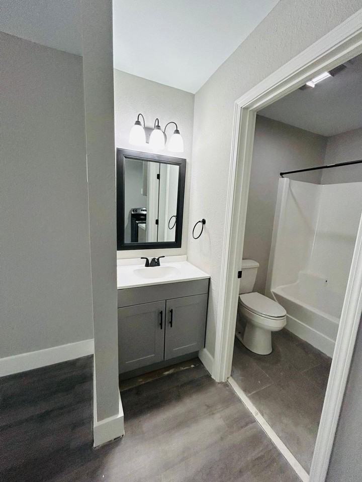 78 Terrace Ave - Photo 3 of 6