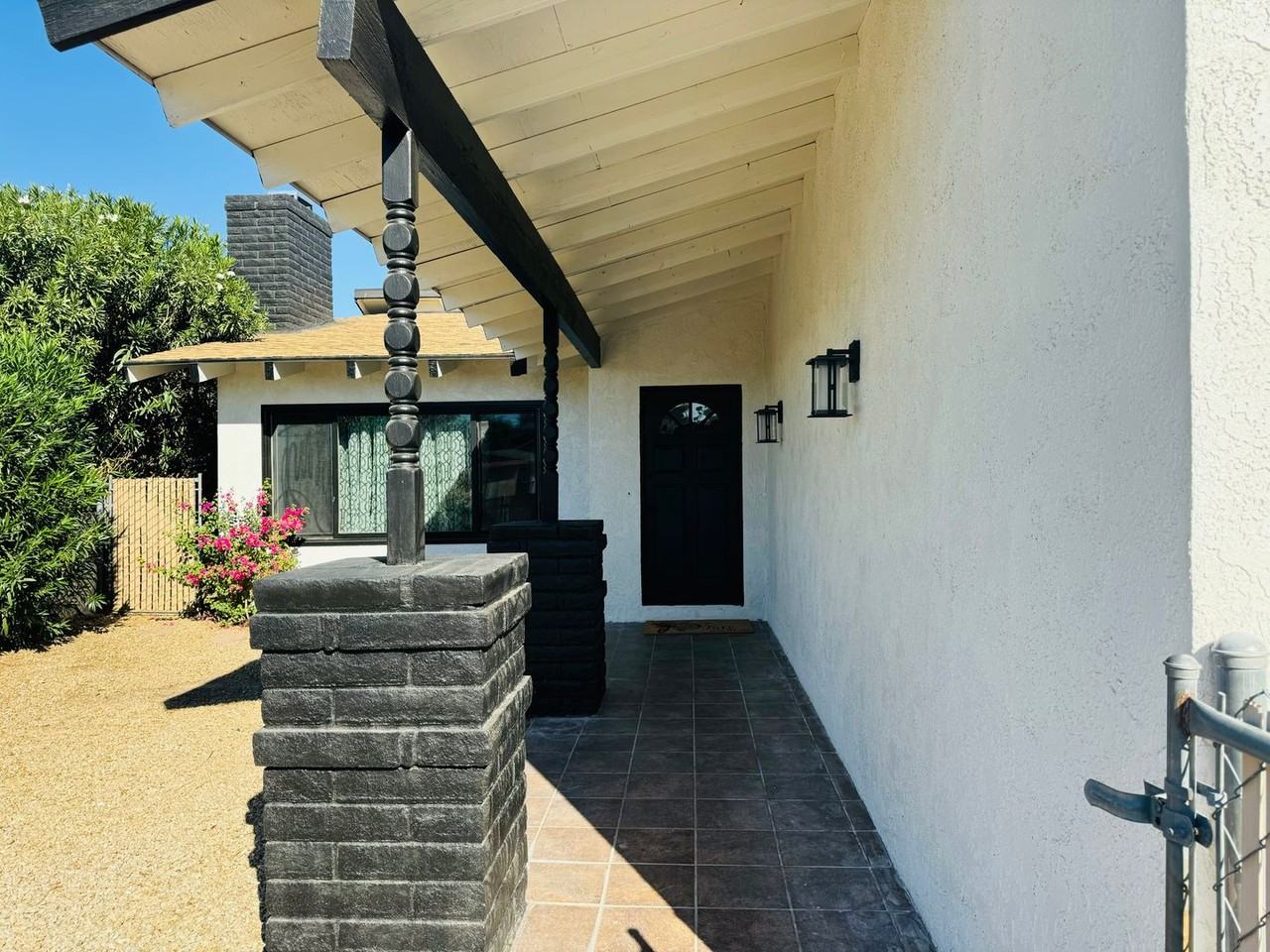 1469 Terrace Dr - Photo 4 of 24