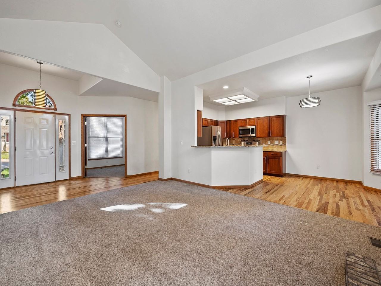 4349 Winterstone Dr - Photo 3 of 21