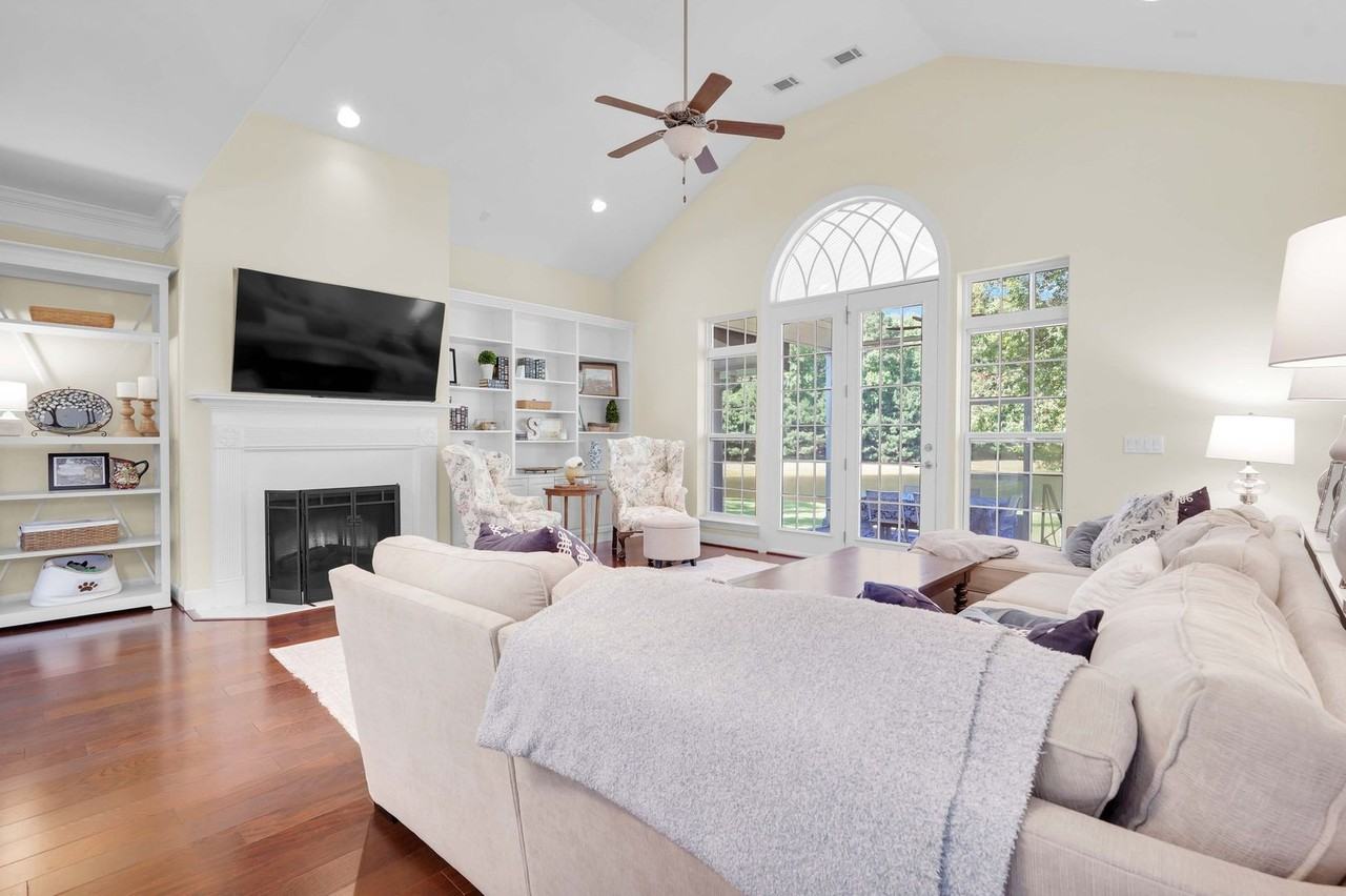 600 Wyndham Way - Photo 3 of 18