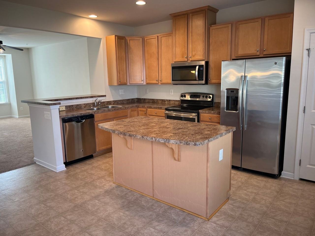 1253 Elderslie Ln - Photo 5 of 50