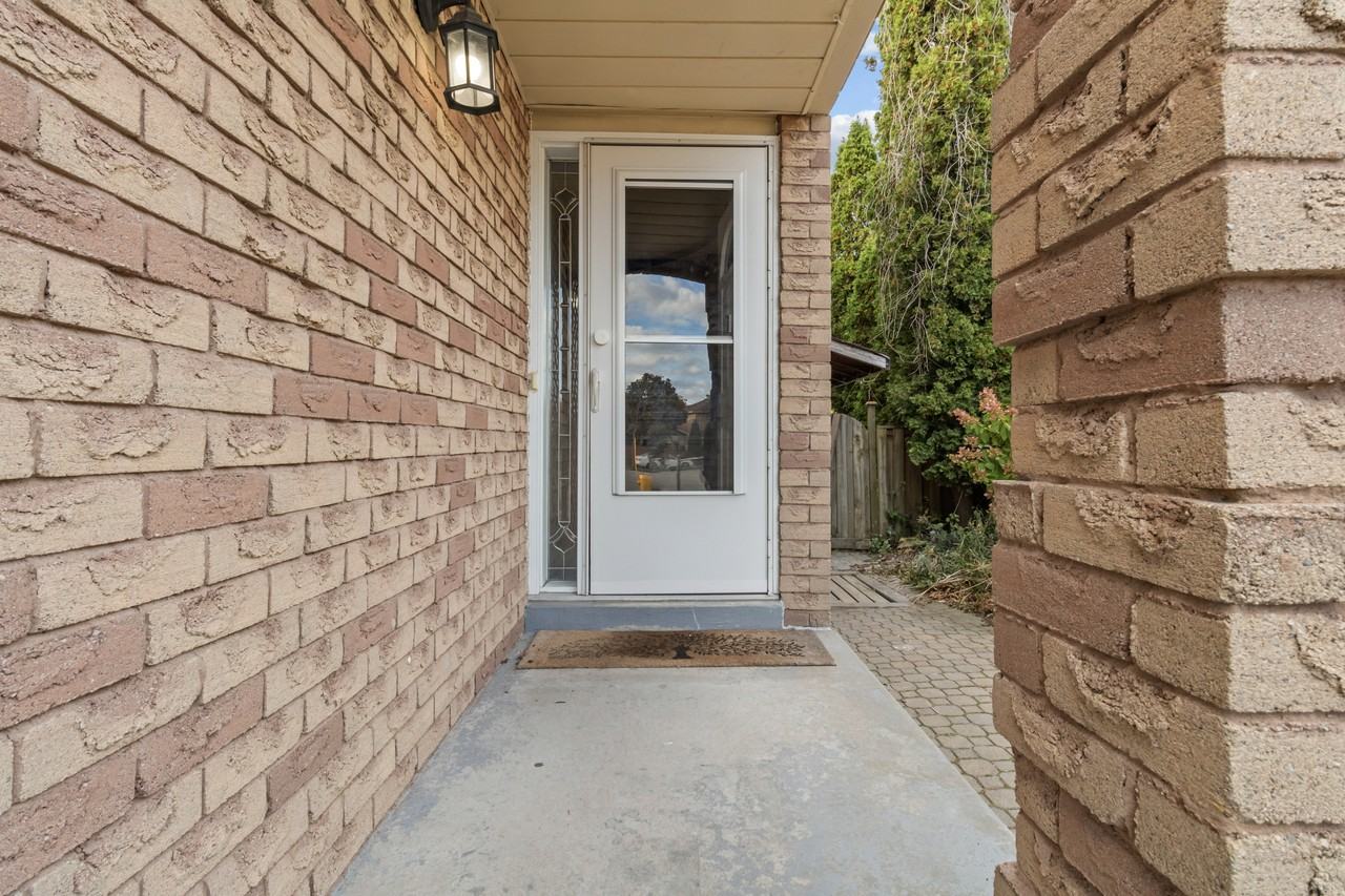 1857 Larksmere Court - Photo 2 of 38