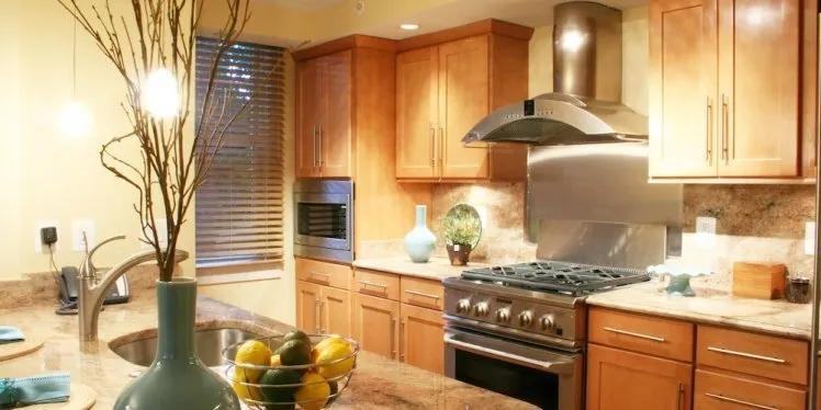 1325 N Pierce St #402 - Photo 5 of 17